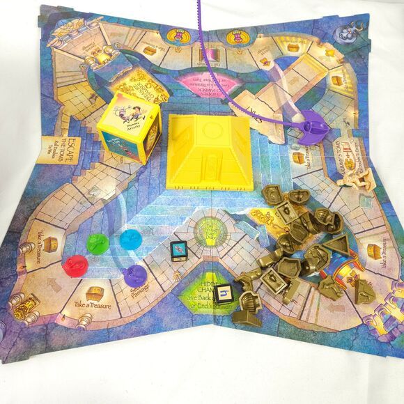 Escape The Mad Mummy 2004 Milton Bradley Board Game 100% Complete - Picture 5 of 10